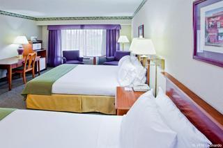 Round Hill Hotel