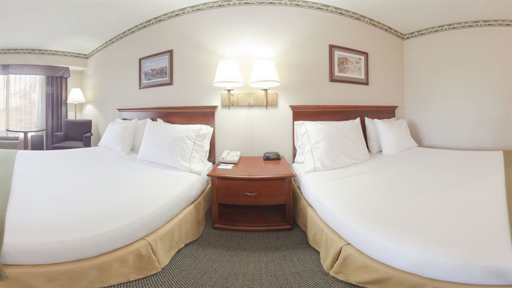 Round Hill Hotel 3*